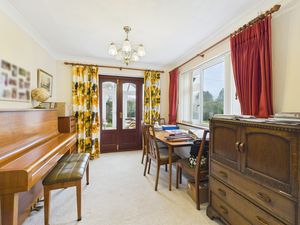 Dining- click for photo gallery